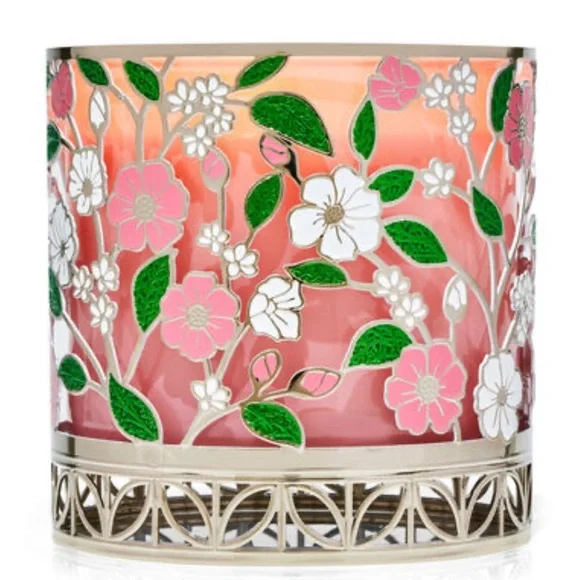 Sold- Bath & Body Works Floral Toss 3-Wick Candle Holder - Picture 5 of 5